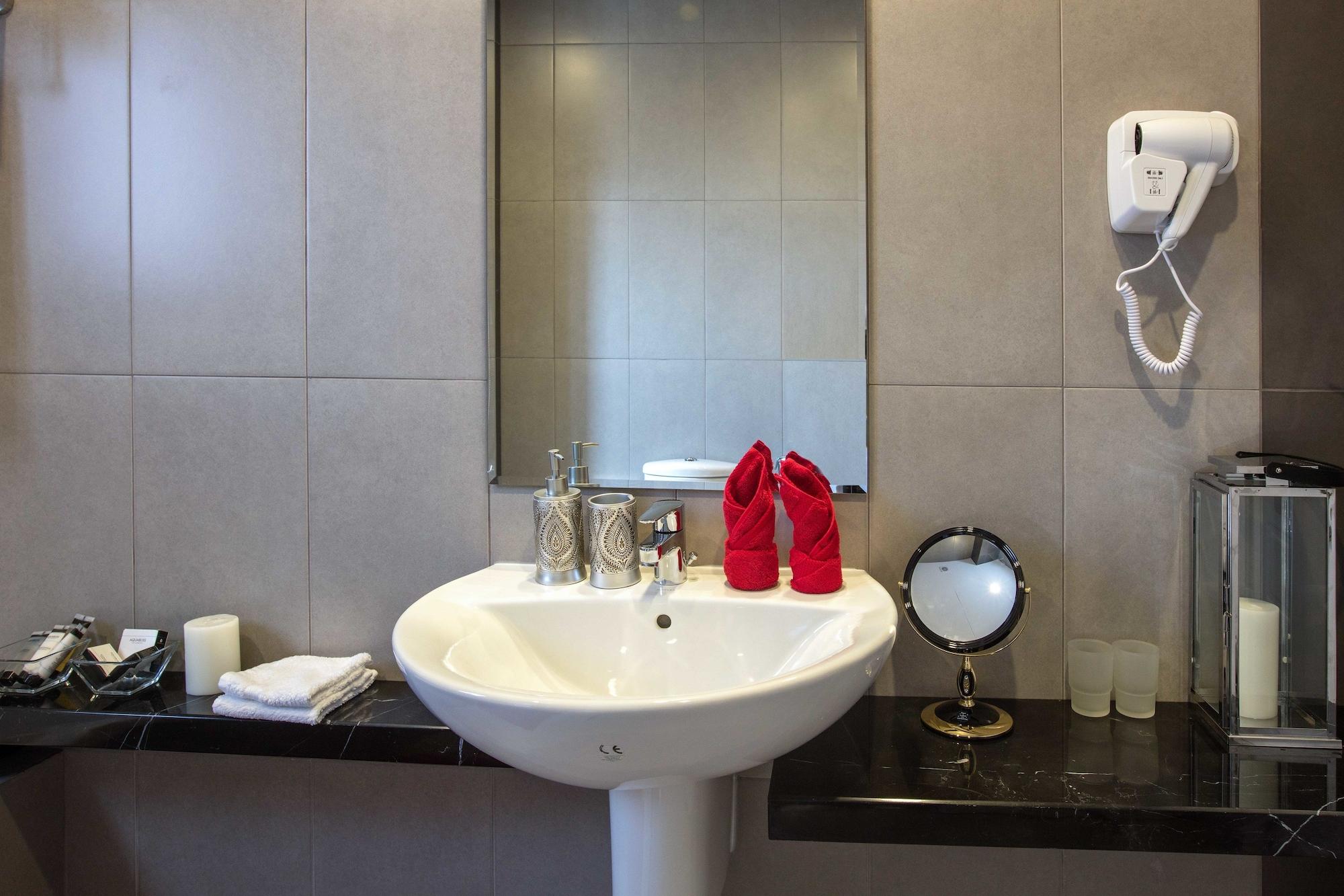 מנאמה Loumage Suites And Spa מראה חיצוני תמונה