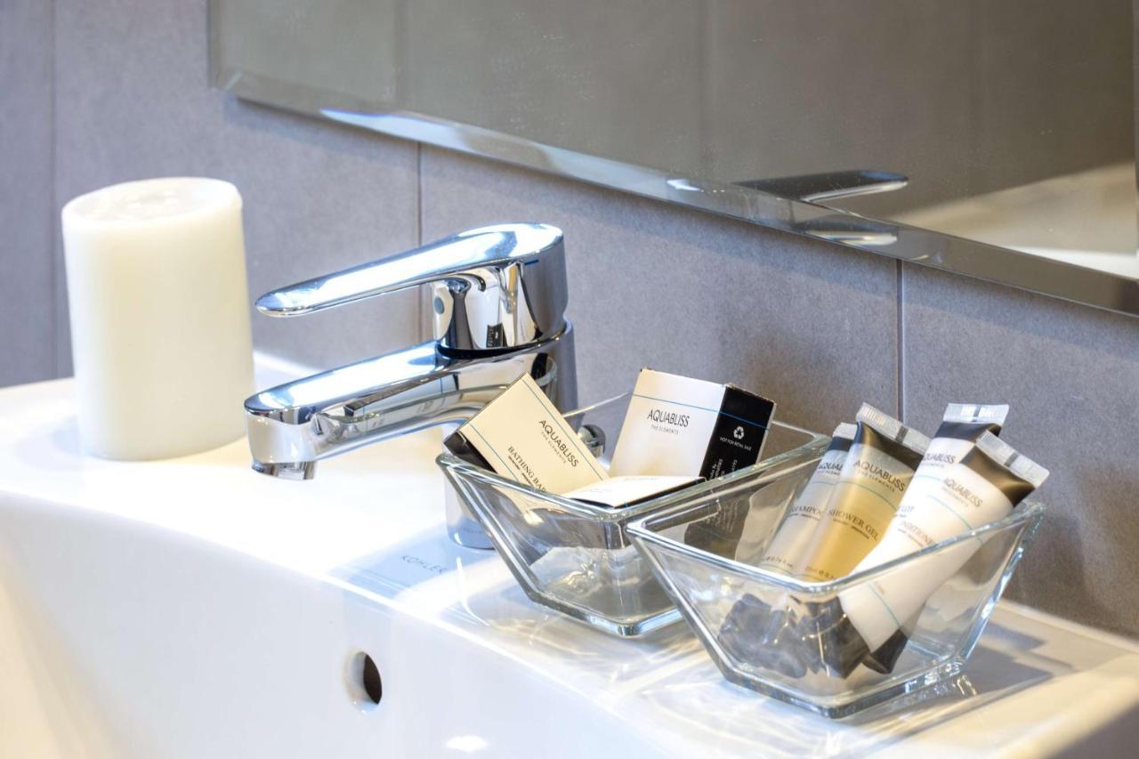 מנאמה Loumage Suites And Spa מראה חיצוני תמונה